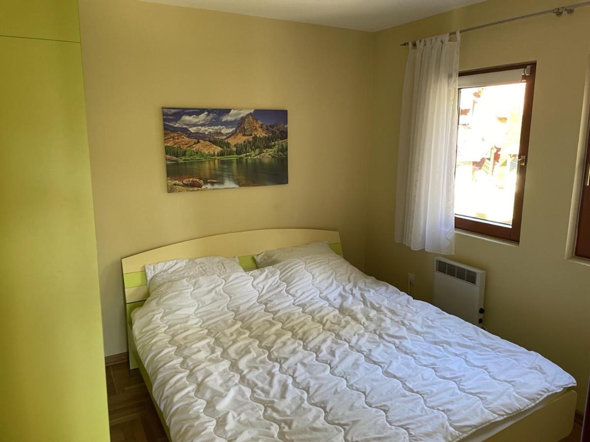Yellow & Apartment *